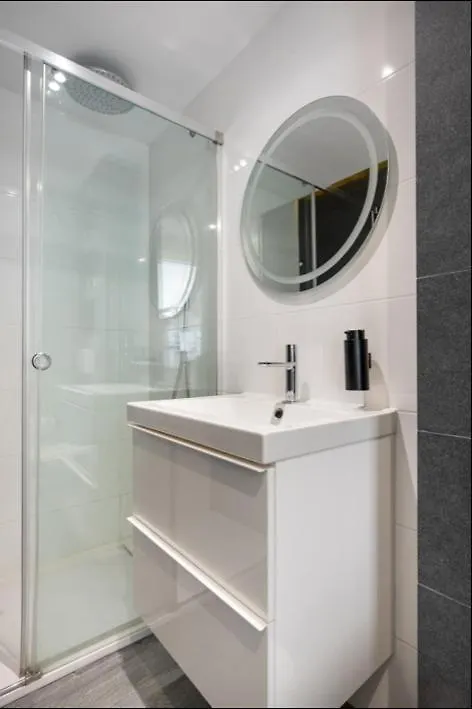 The Black&White Apartment Torremolinos Spanje